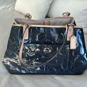 Coach Navy Blue Patent Leather Shoulder Bag with light Tan Trim